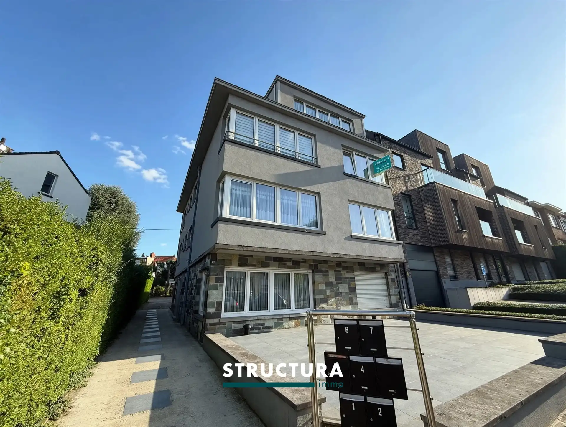Appartement met garage foto {{pictureIndex}}