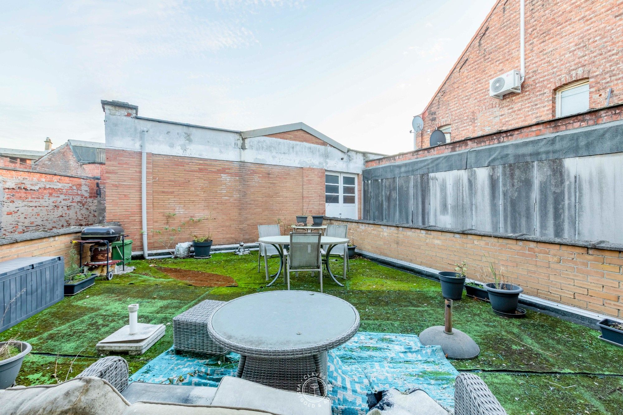 Welgelegen investeringseigendom met ruime driekamerappartementen foto 32