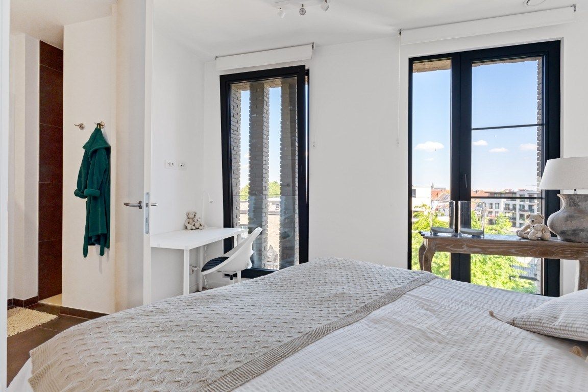 Mooi gelegen appartement langsheen het water met terrassen en parkeerplaats te Gent foto 13