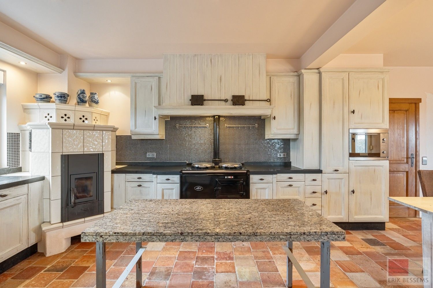 Landhuis met vrij uitzicht,  5 slaapkamers, 2 badkamers, woonkamer, eetkamer/keuken. Woonopp. 277m2 gebruiksopp. 441m2, Perceelopp. 4170m2 foto 11