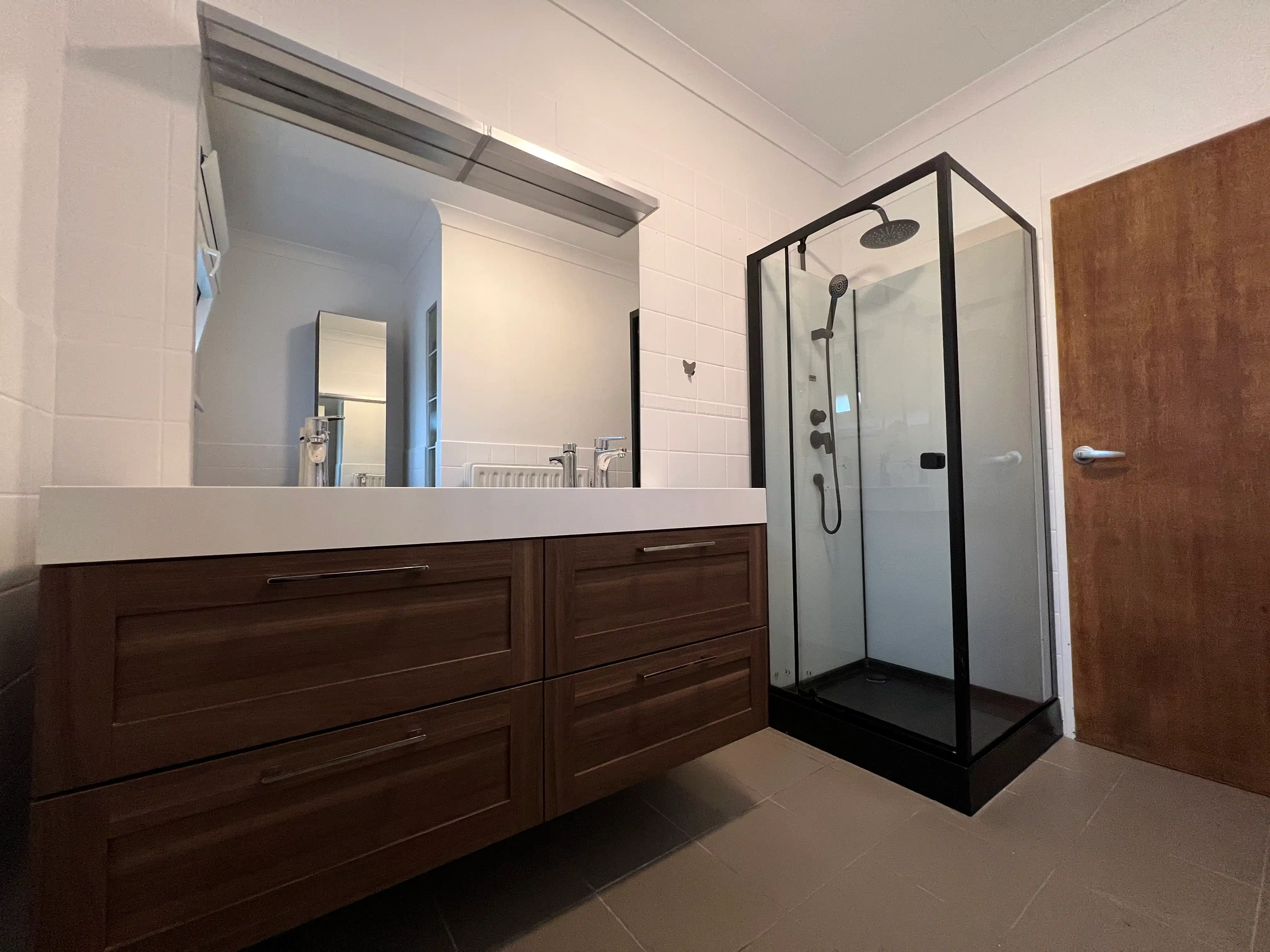 Gerenoveerde laagbouwvilla met 3 slaapkamers foto 8