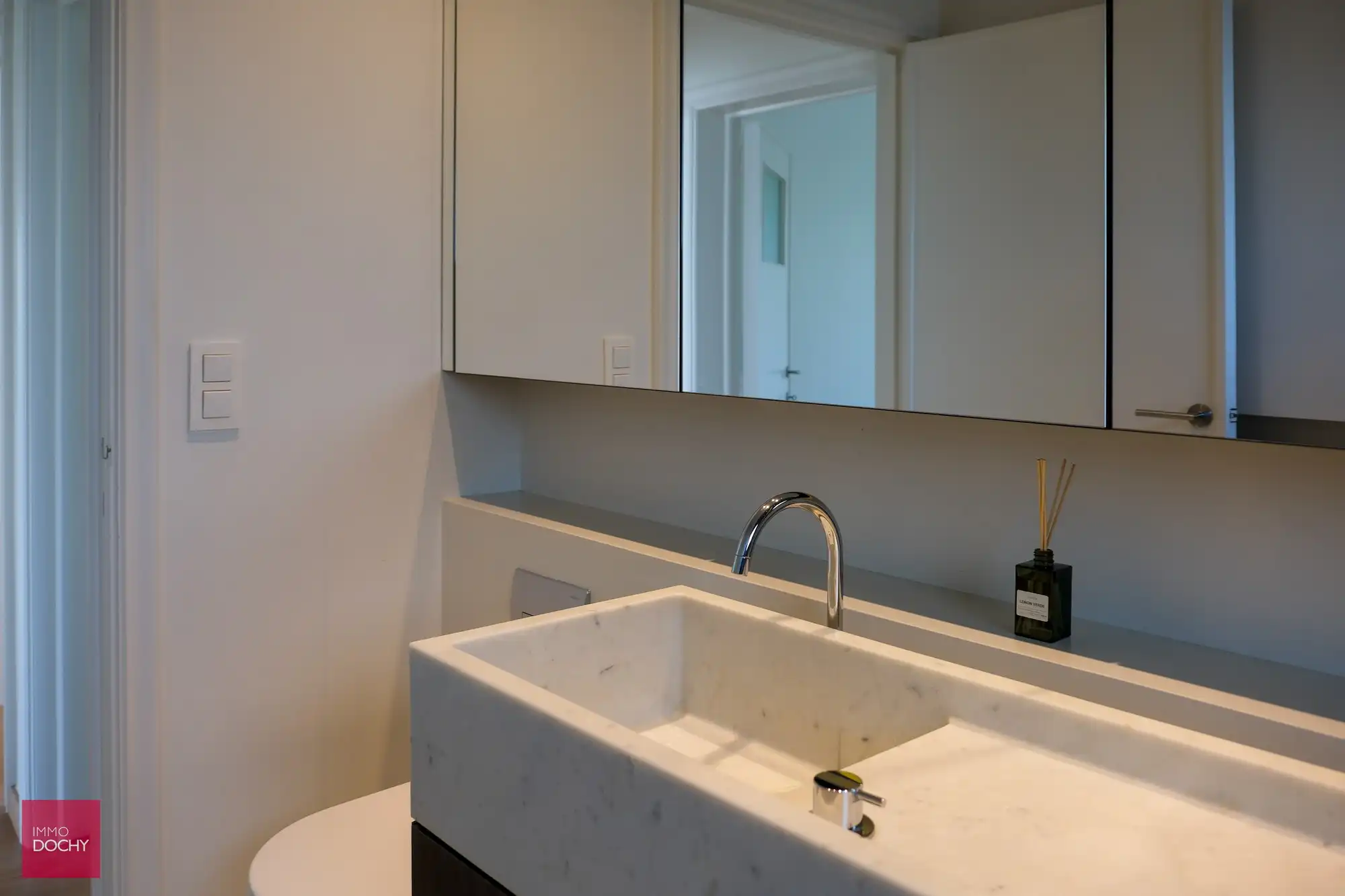 Landelijk en rustig gelegen villa met verschillende gebouwen dienstig voor bedrijvigheid foto 13