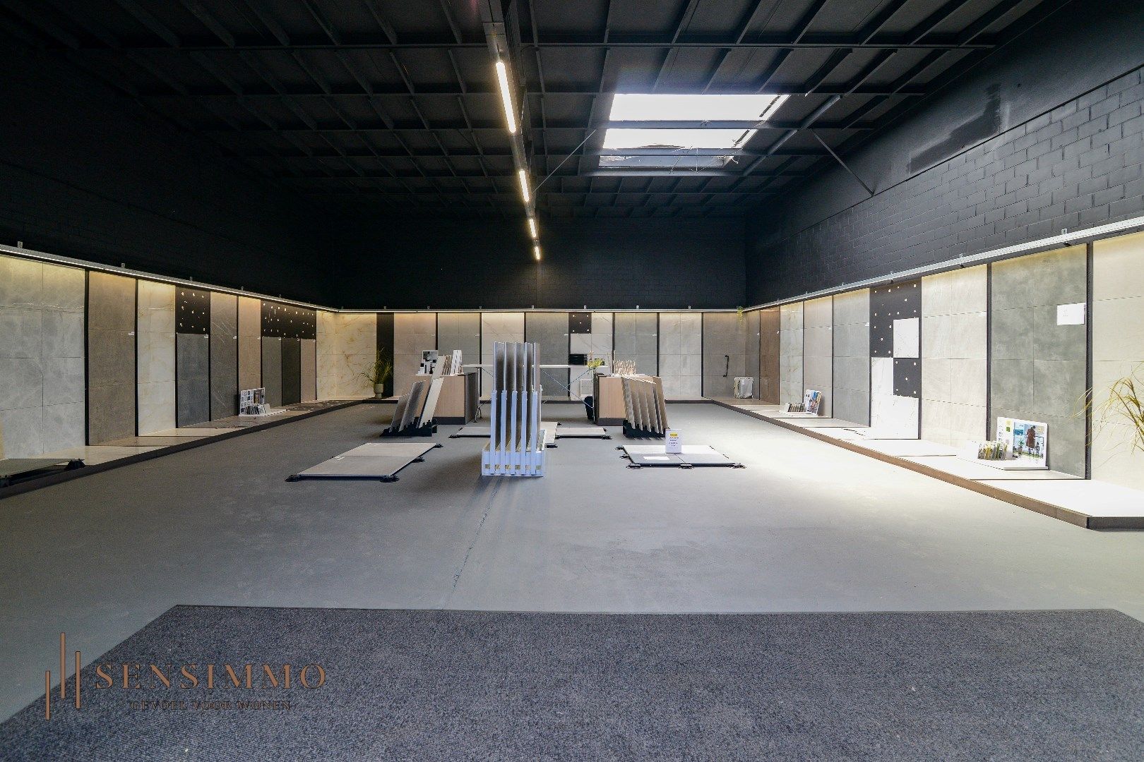 Ruime loods, geschikt voor vrachtwagengarage, op industriezone in Houthalen-Helchteren foto 4