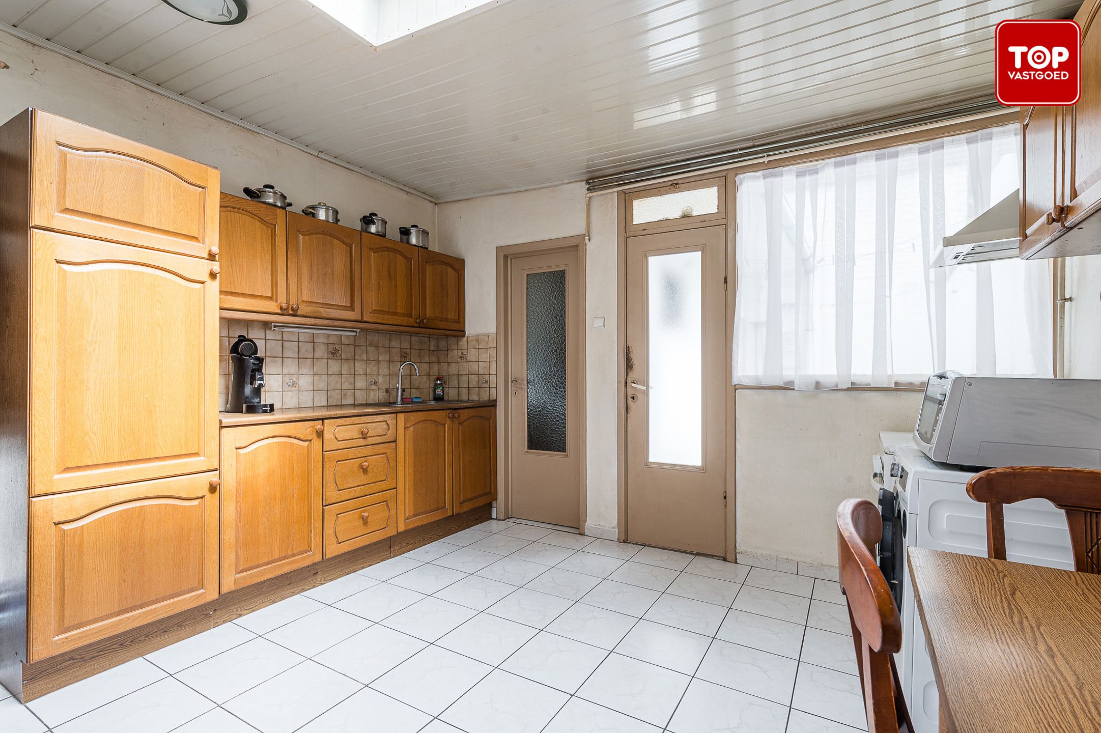 Op te frissen woning met 4 slaapkamers op gunstige locatie.  foto 7