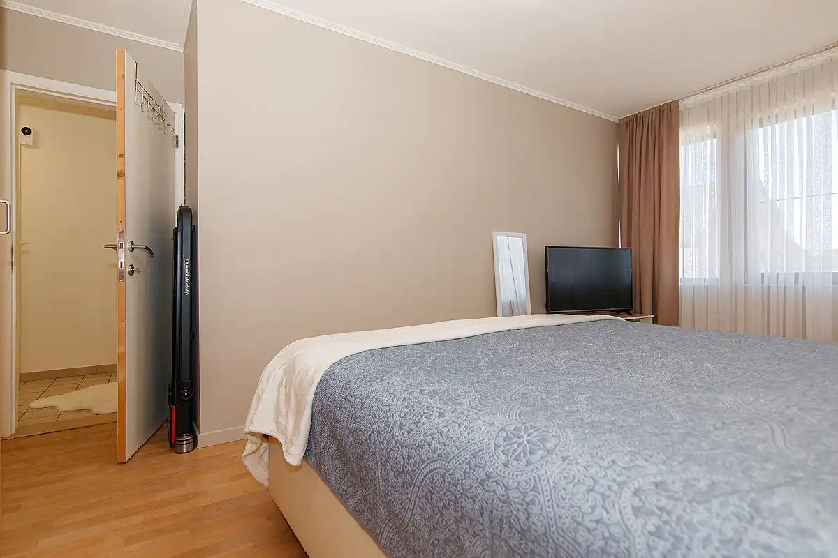 Verzorgd appartement met 2 slaapkamers,  groot terras en lift foto 22