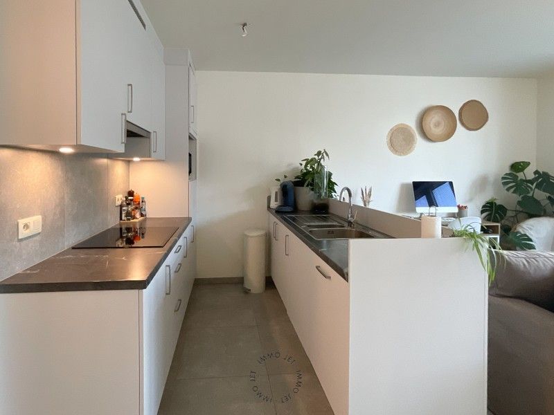 Appartement in Melsele met twee slaapkamers, groot zonnig terrassen en carport foto 5