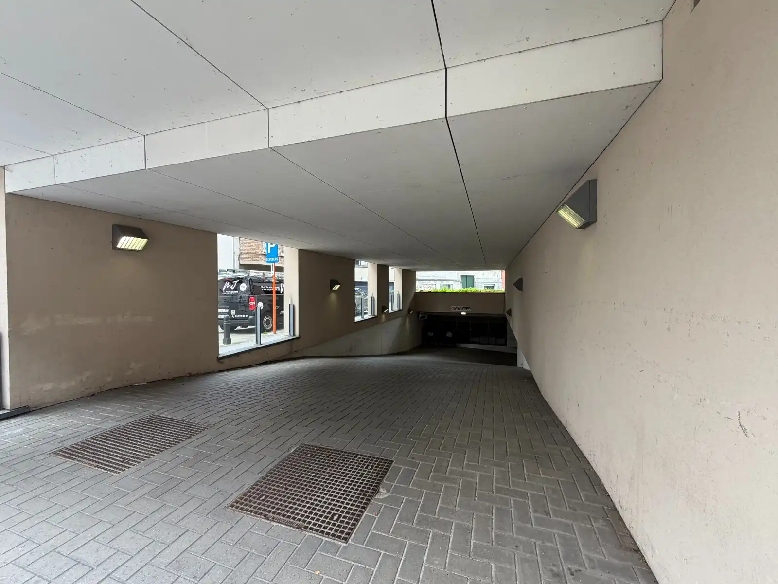 Ondergrondse autostaanplaats te huur in hartje Gent – Apostelhuizen foto 5