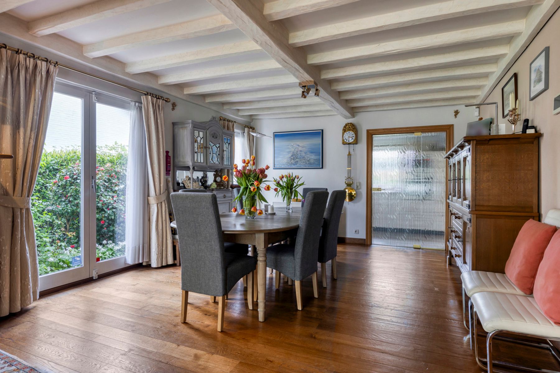 Instapklare villa in doodlopende straat aan natuurgebied! foto 10