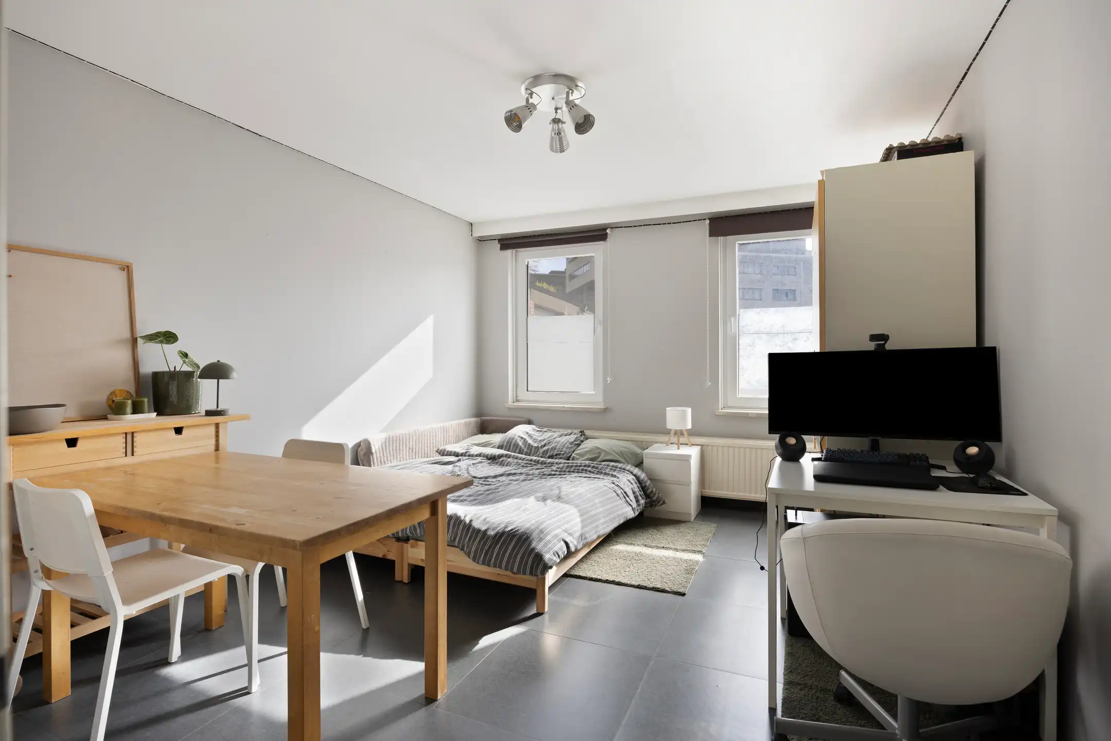 Gelijkvloerse studio te Leuven foto {{pictureIndex}}