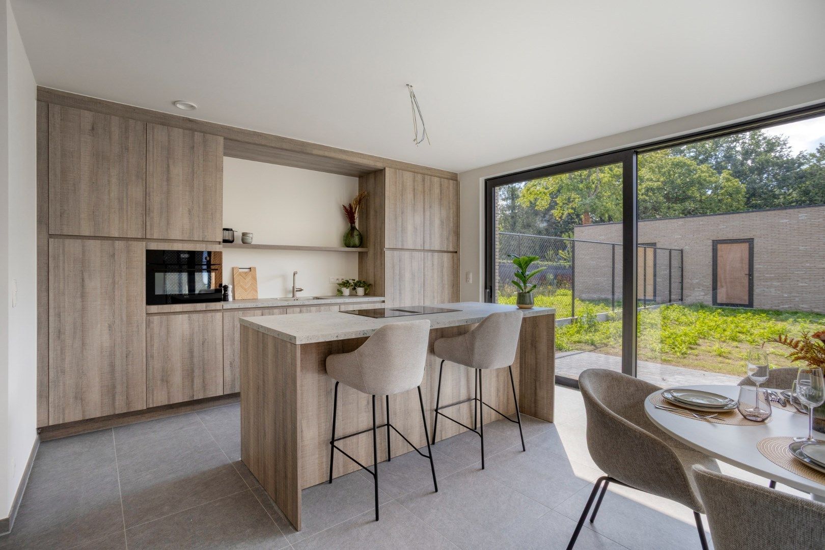 Instapklare nieuwbouw met 3 slpk en tuin foto 8