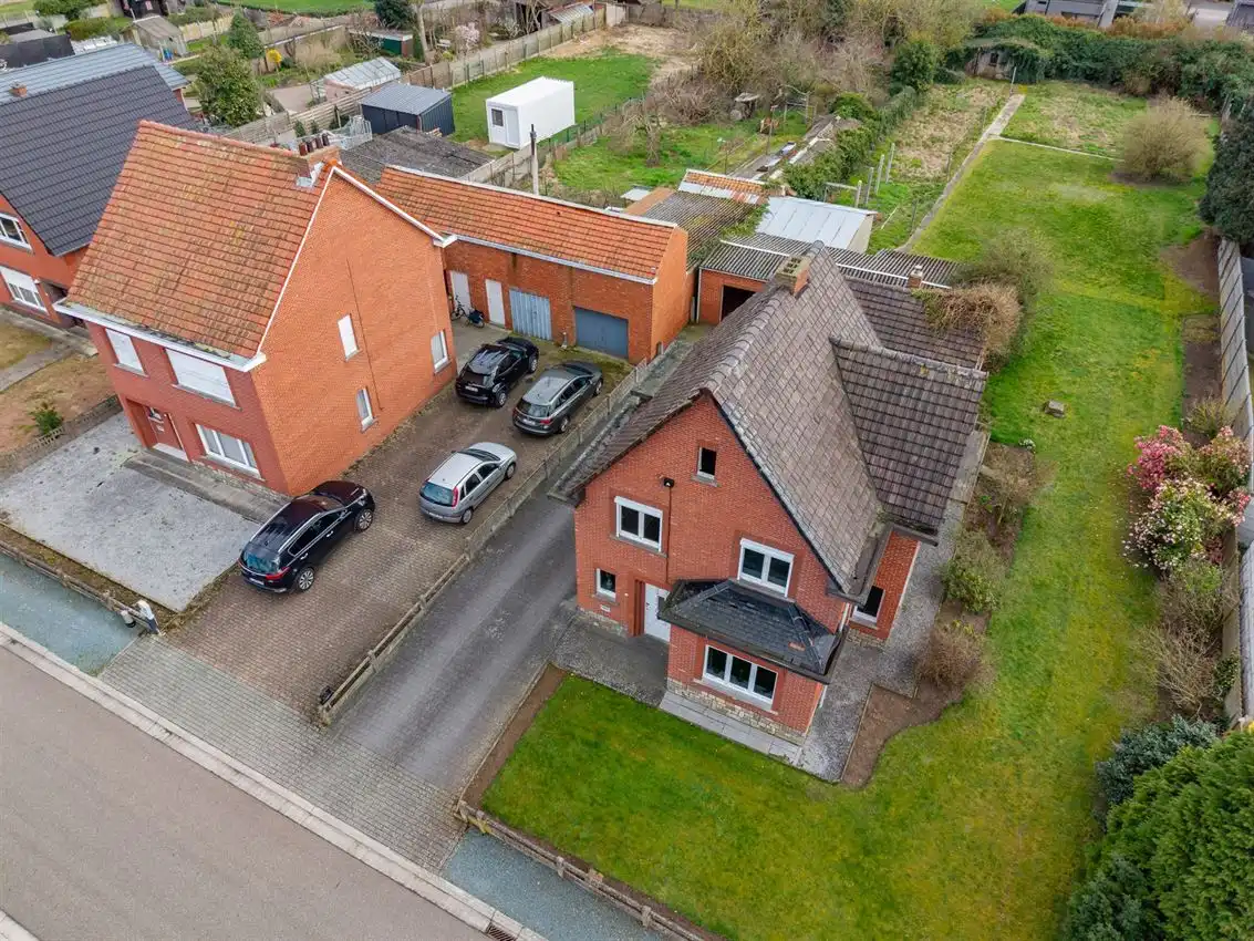Rustig gelegen te renoveren woning met 3 slk foto 30