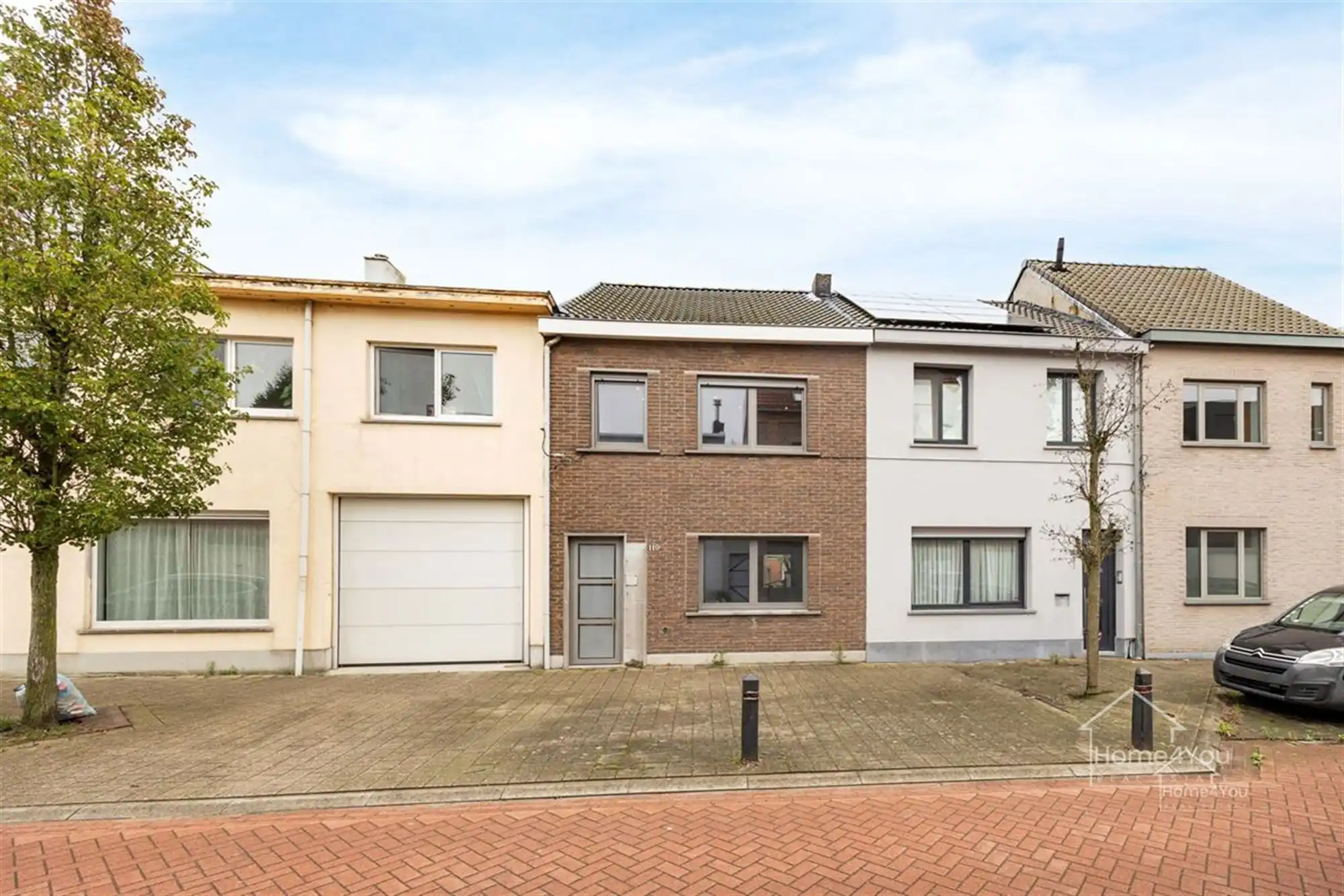 Te Renoveren Rijwoning - 2/3 slaapkamers + zolder foto {{pictureIndex}}