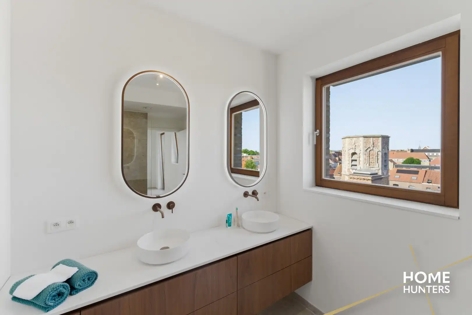 Luxe nieuwbouwappartement met ruim terras (19m²) 2 slaapkamers en 2 badkamers foto 14