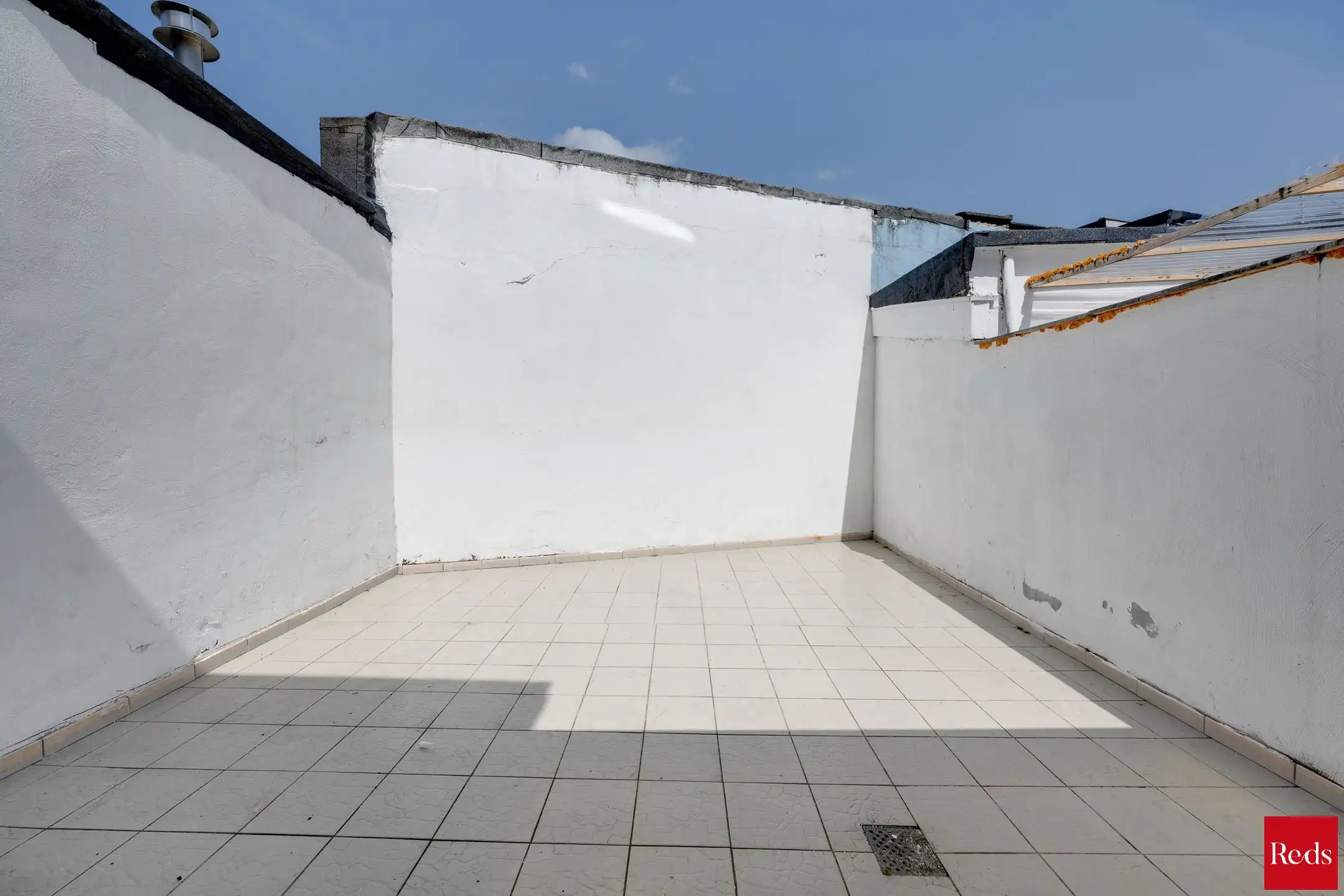 Rustig gelegen gezinswoning met 30 m² terras foto 11