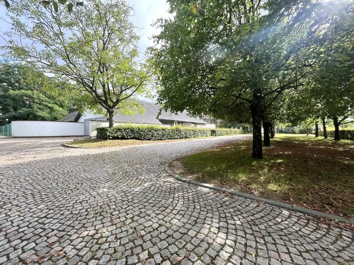 Langemark - Alleenstaande ruime villa met zwembad&nbsp; op een uitzonderlijk domein foto 30