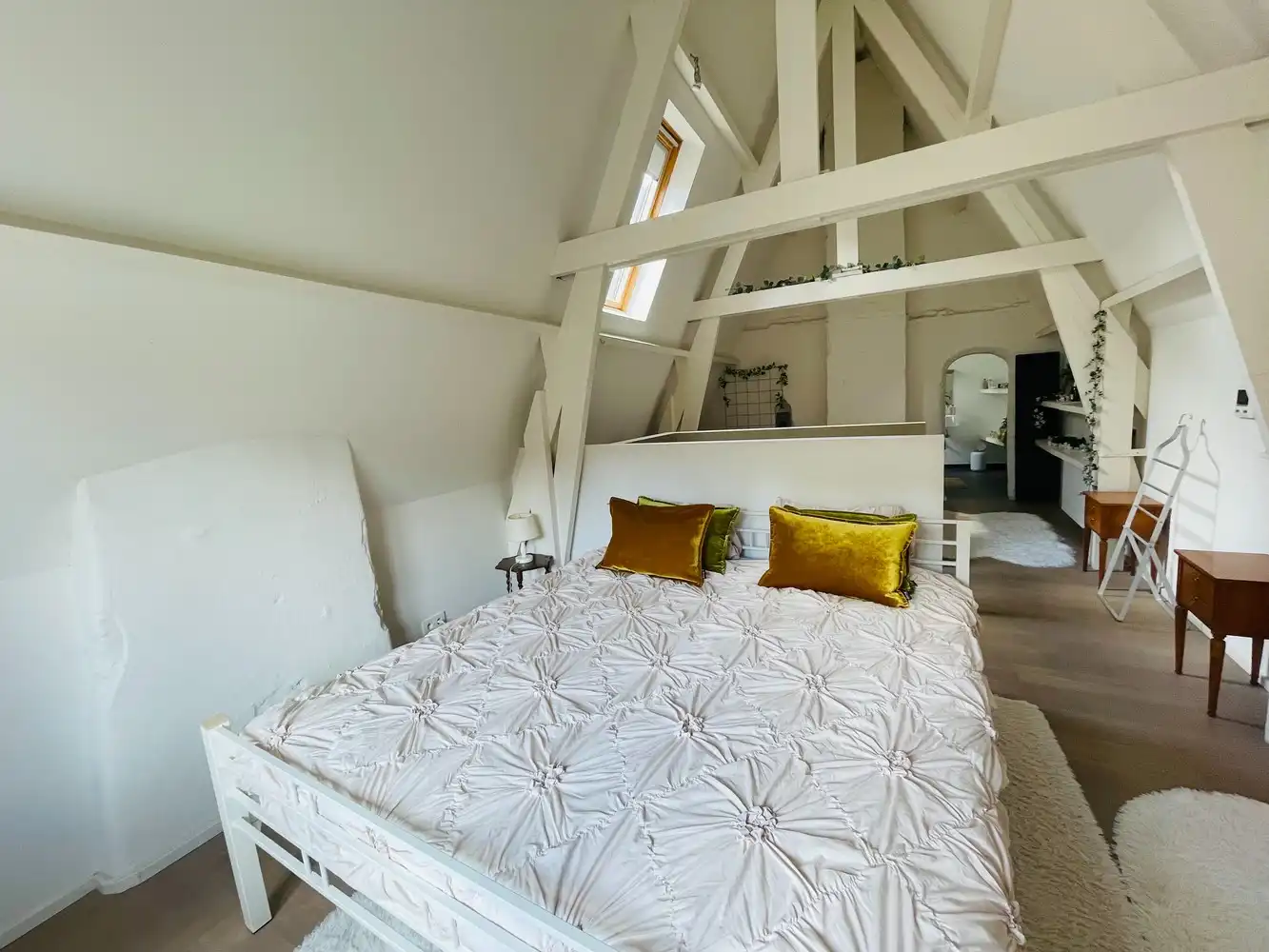 Brugge centrum , op een Idyllische locatie, aan één van de mooiste reien van Brugge,  RECENT GERENOVEERD LICHTRIJK GEMEUBELD🪑🛌HOEKHUIS foto 17