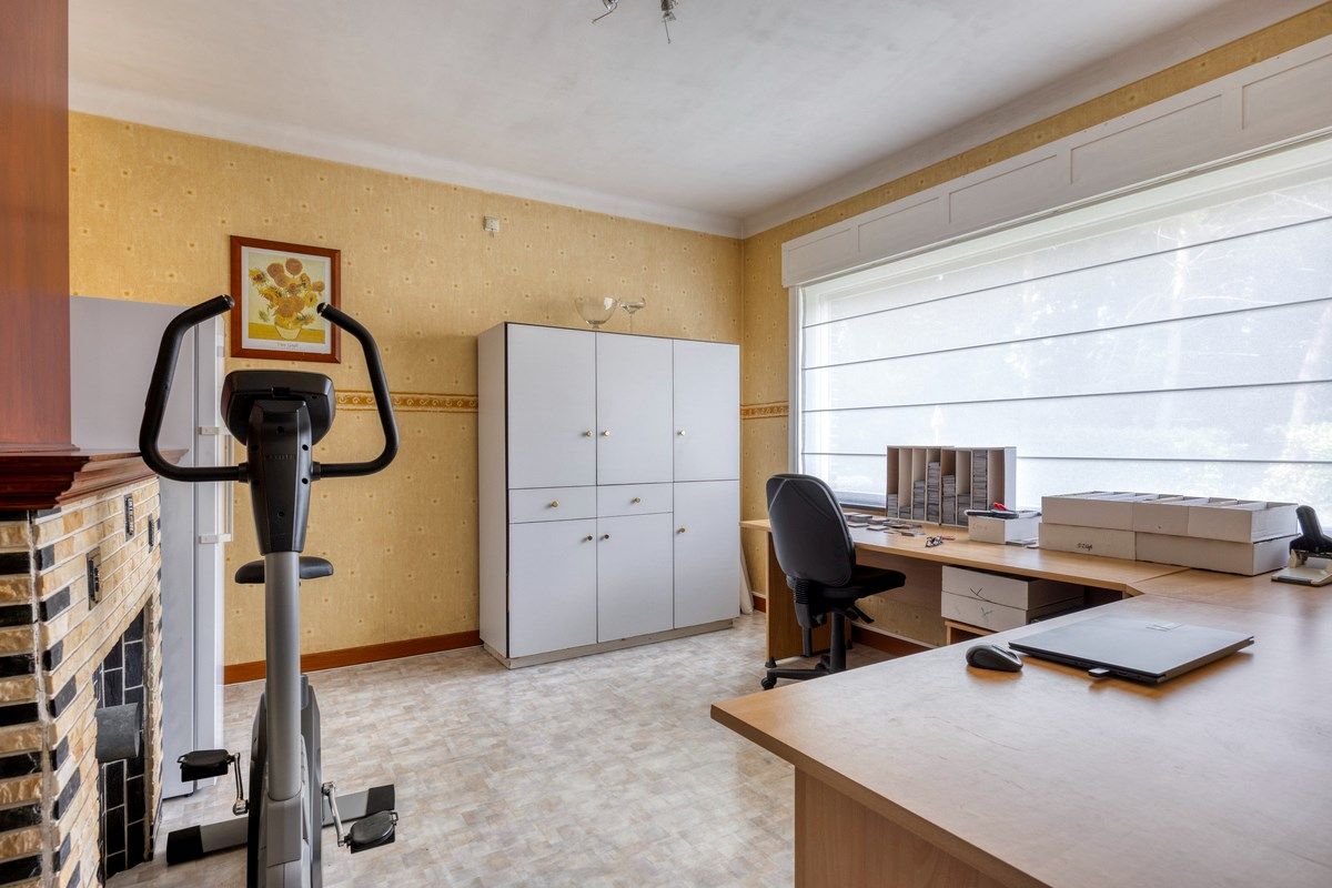 Rustig gelegen woning met oa 4 slpks op een mooi breed perceel van 21 are. foto 14