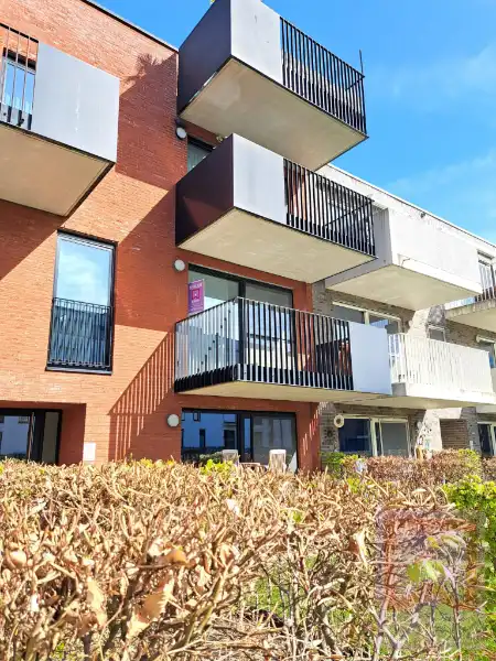 Recent 2 slaapkamer appartement met autostpl en kelderberging foto 2