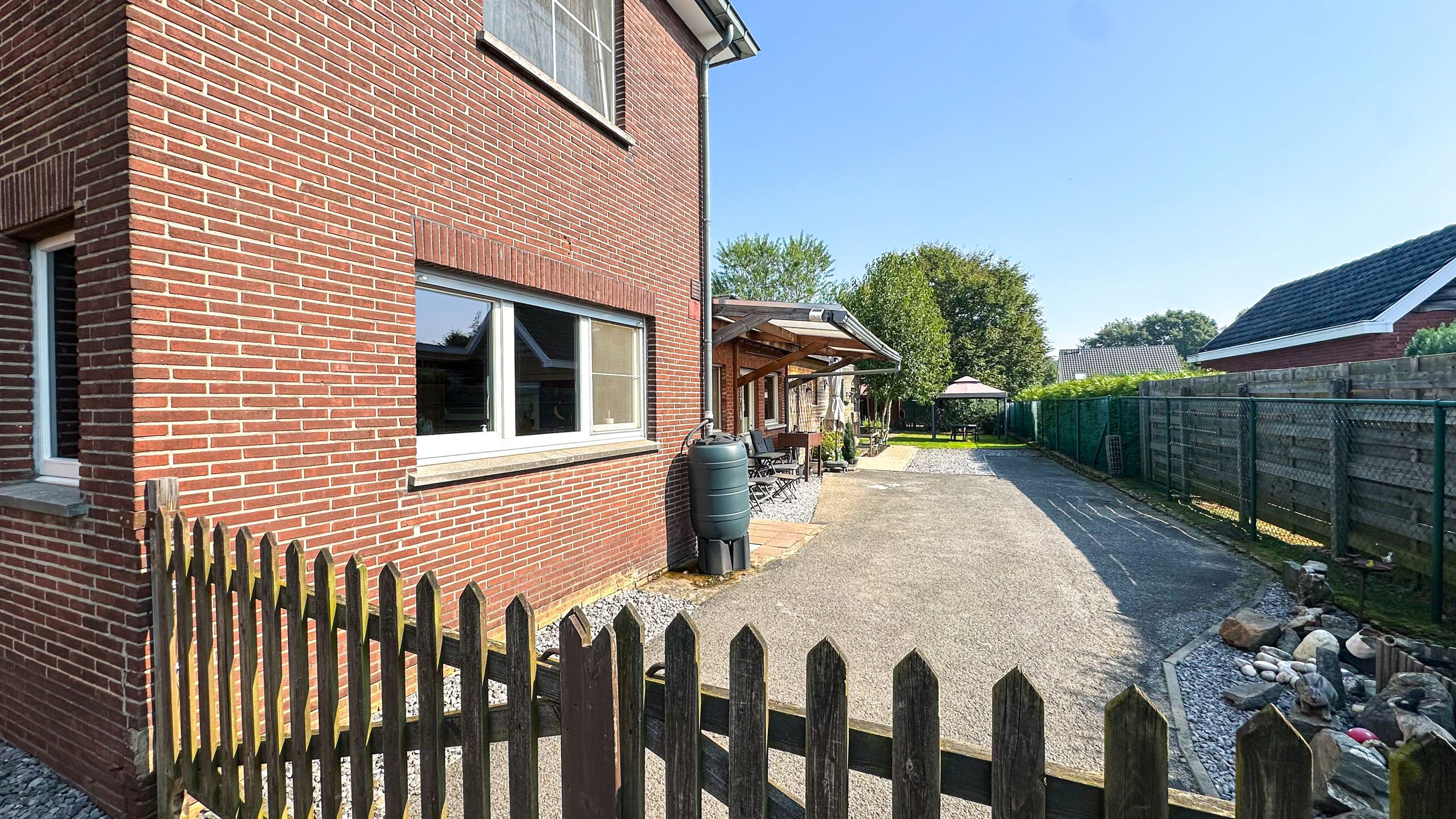 Instapklare woning met woonopp. van 309m² te Houthalen! foto 33