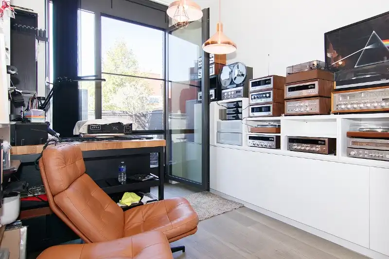 Luxueus ingericht appartement met 2 slaapkamers in de gezelligste straat van Genk foto 18