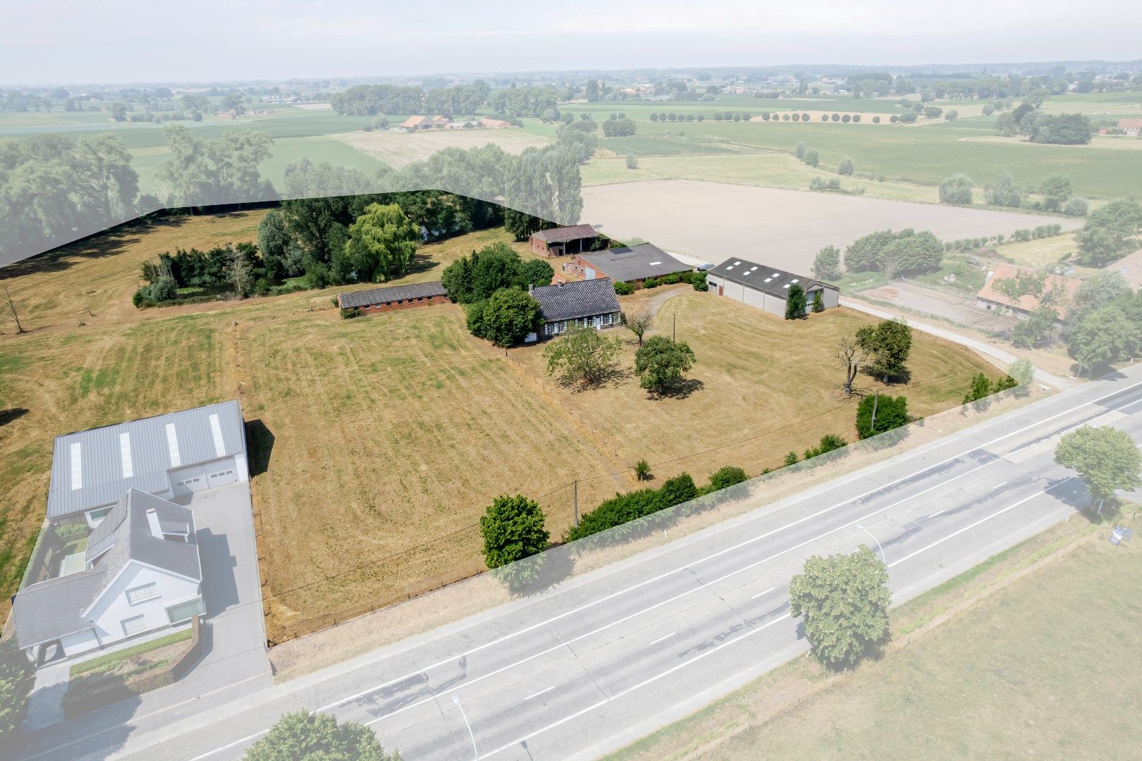 Karaktervolle hoeve met rustieke elementen. Aankoop tot domein van 4 hectare. foto 19