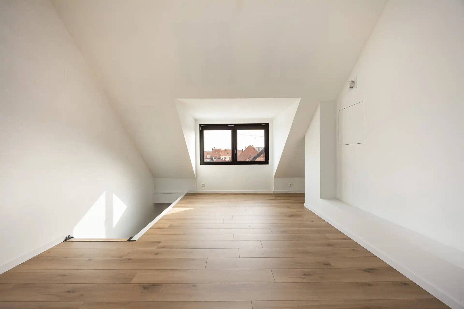 Vernieuwde arbeiderswoning foto 19