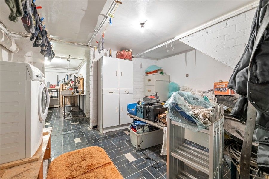 RUIME GEZINSWONING BOORDEVOL POTENTIEEL IN NIEUWERKERKEN foto 14