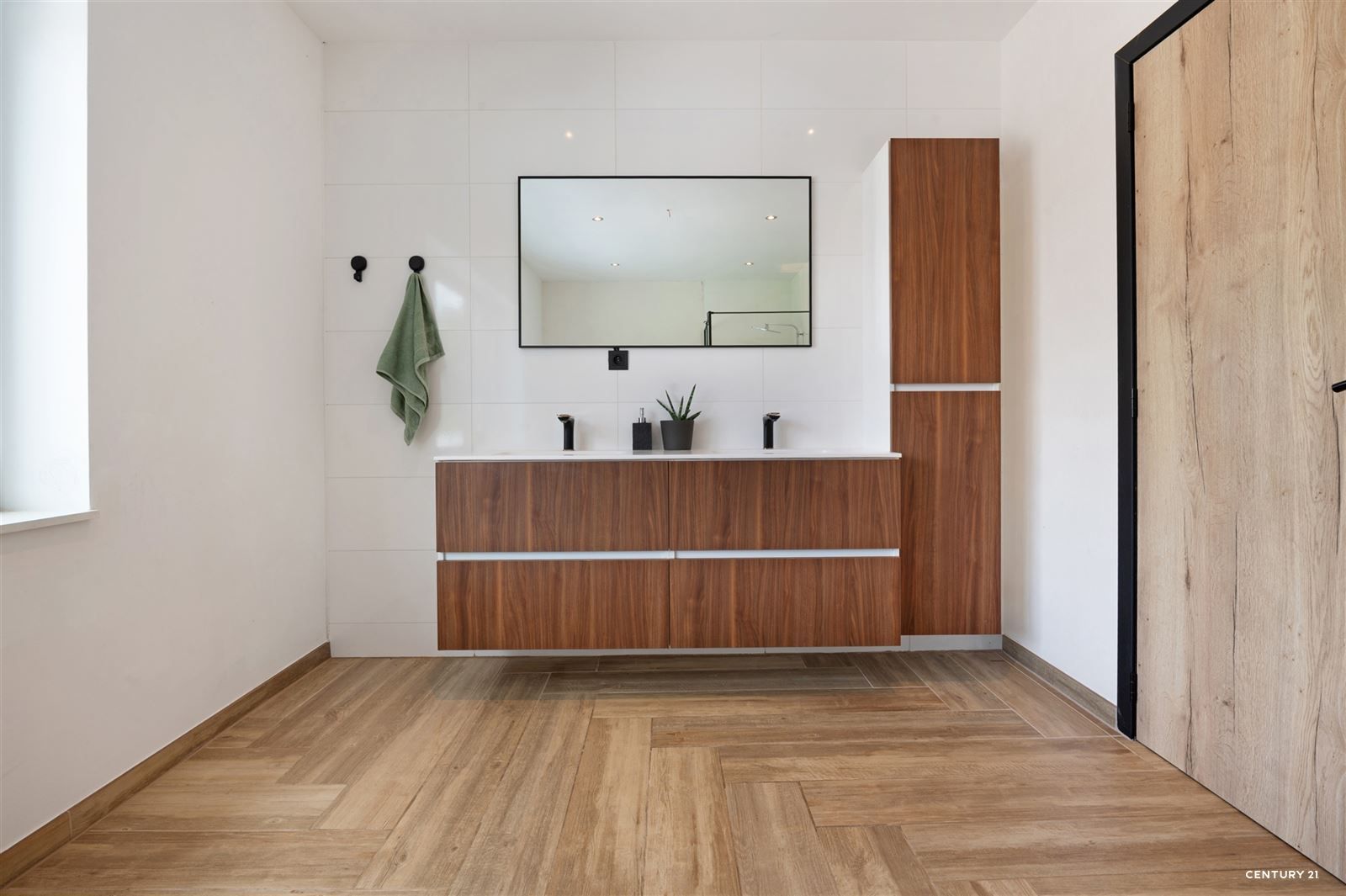 Instapklare, recent gerenoveerde woning met 3 slaapkamers foto 10