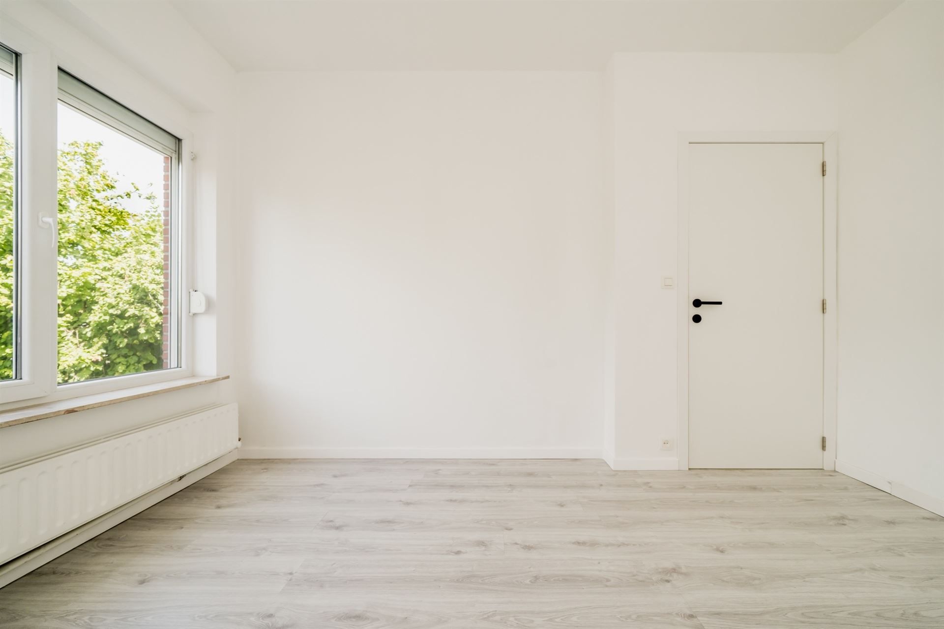 Instapklarae gezinswoning met tuin nabij centrum! foto 13