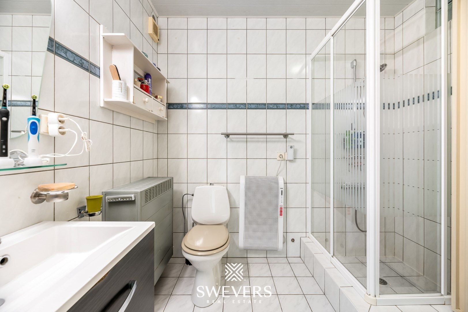 Gelijkvloerse woning met ruim magazijn op 34a 11ca foto 19
