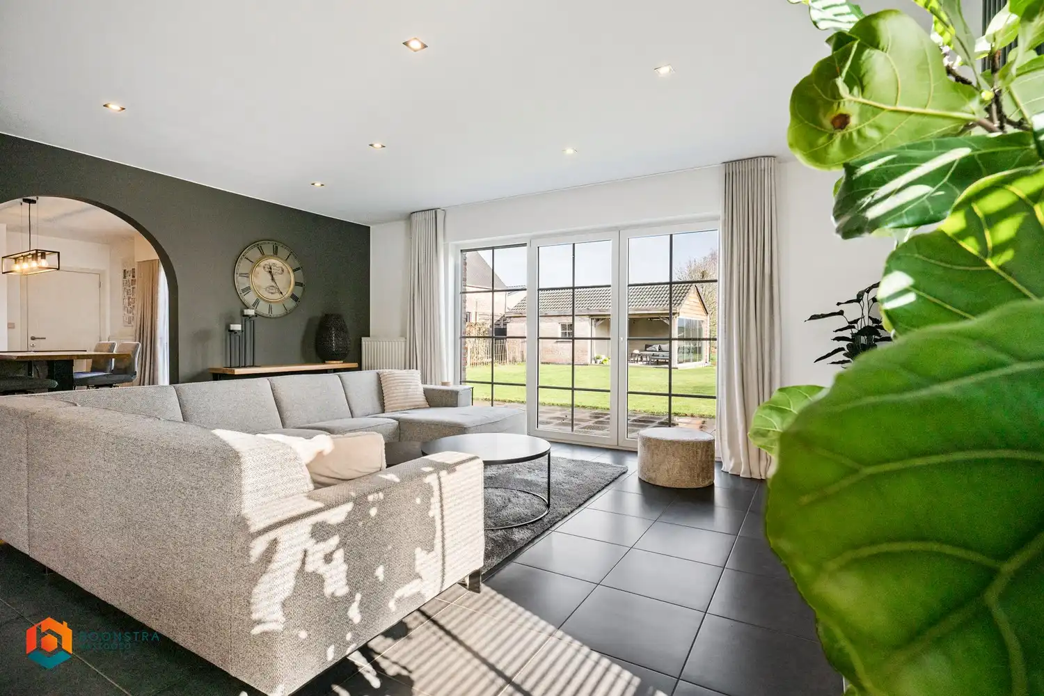 Prachtig onderhouden villa met 4 slpkrs op uitstekende locatie te Sint-Katelijne-Waver foto 3