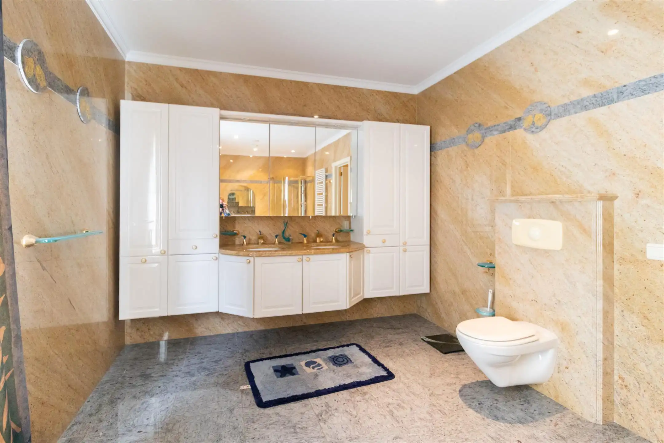 Appartement te huur foto 10