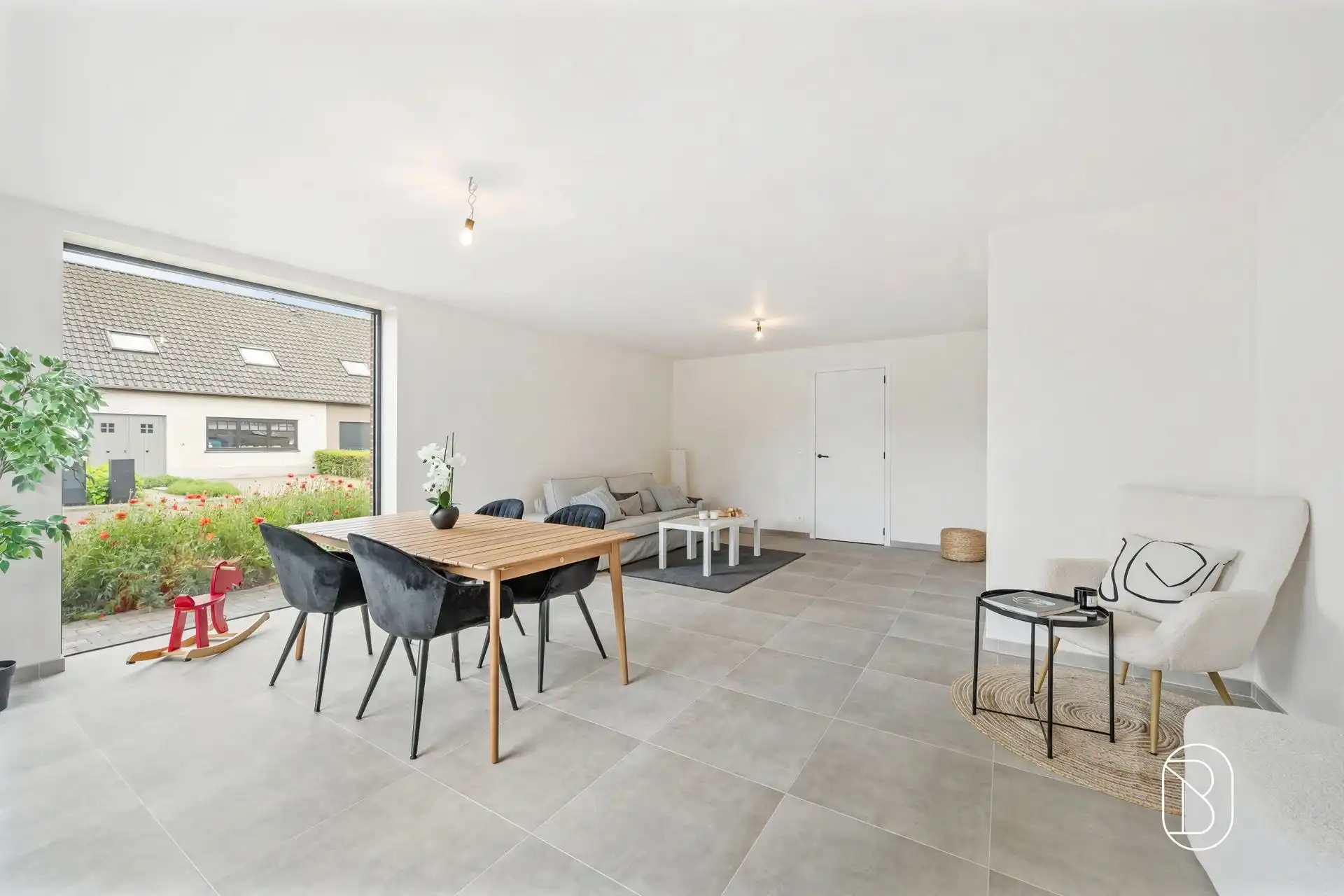 Kwalitatieve moderne ruime nieuwbouwwoning HOB met 3 SLK! foto 3