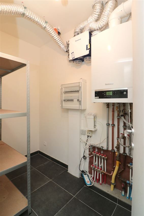 3 appartementen en 4 autostaanplaatsen foto 48