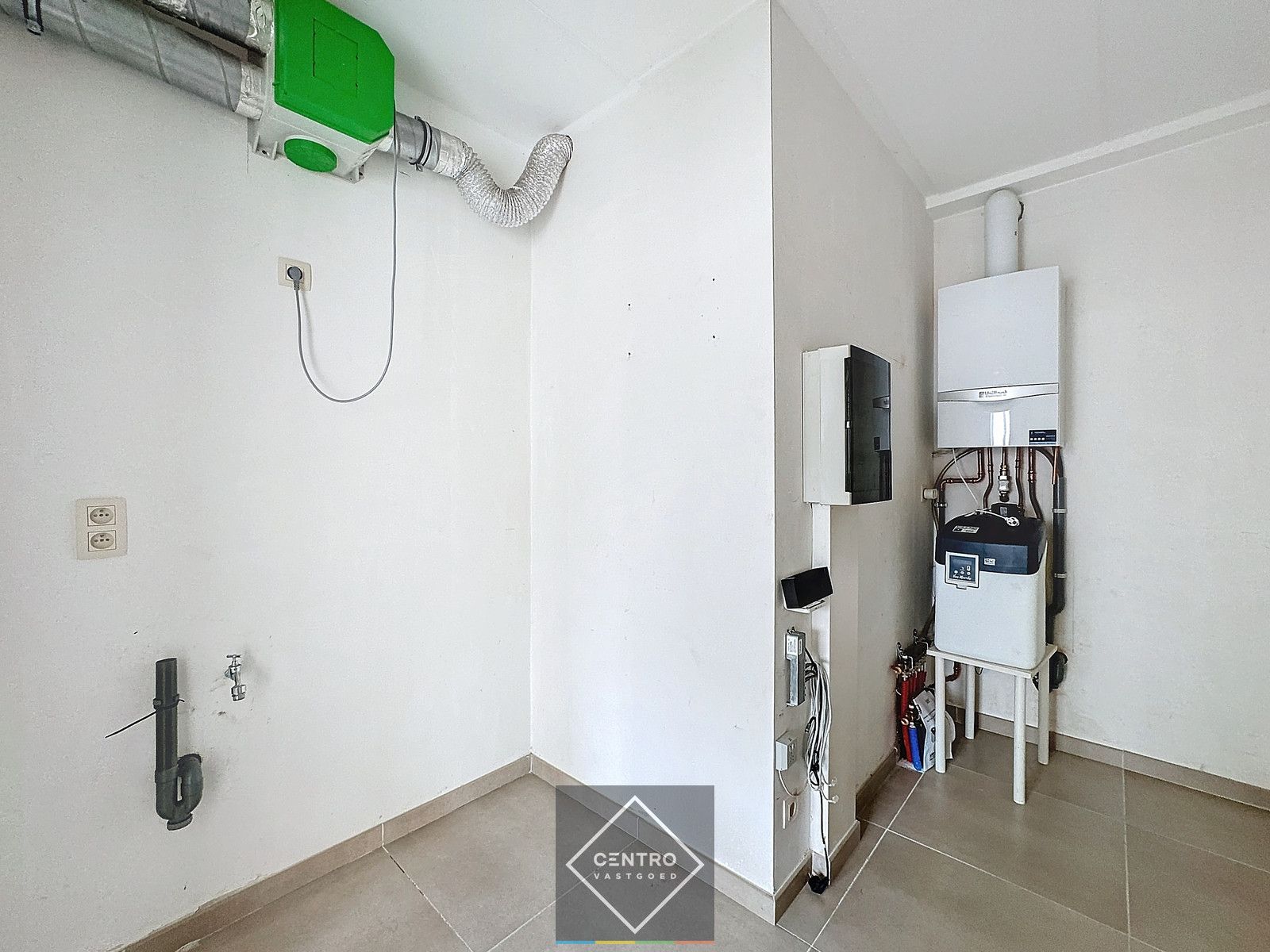 Ruim ENERGIEZUINIG appartement met 2 slpks én met DUBBELE garage! foto 8