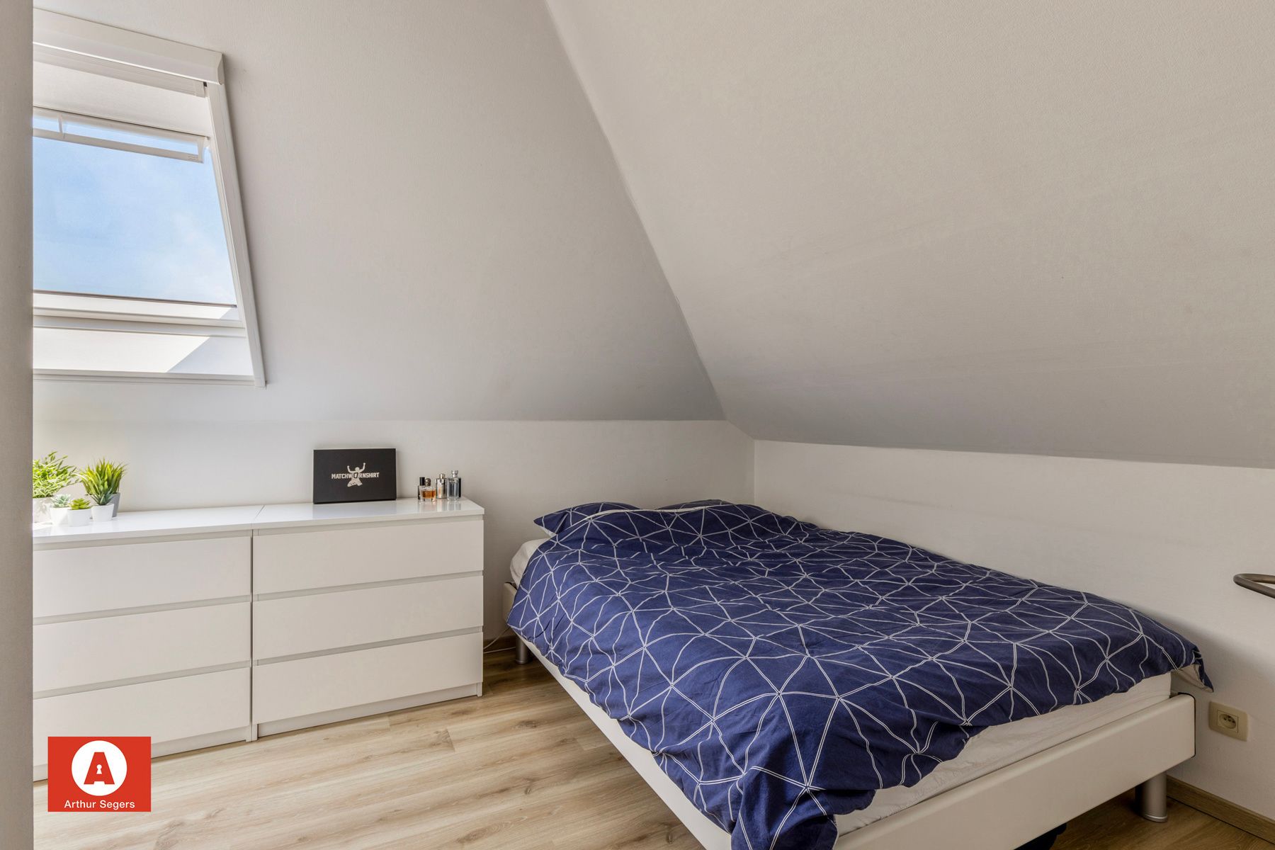 Ruime energiezuinige woning met 5 slaapkamers en bijgebouw foto 23