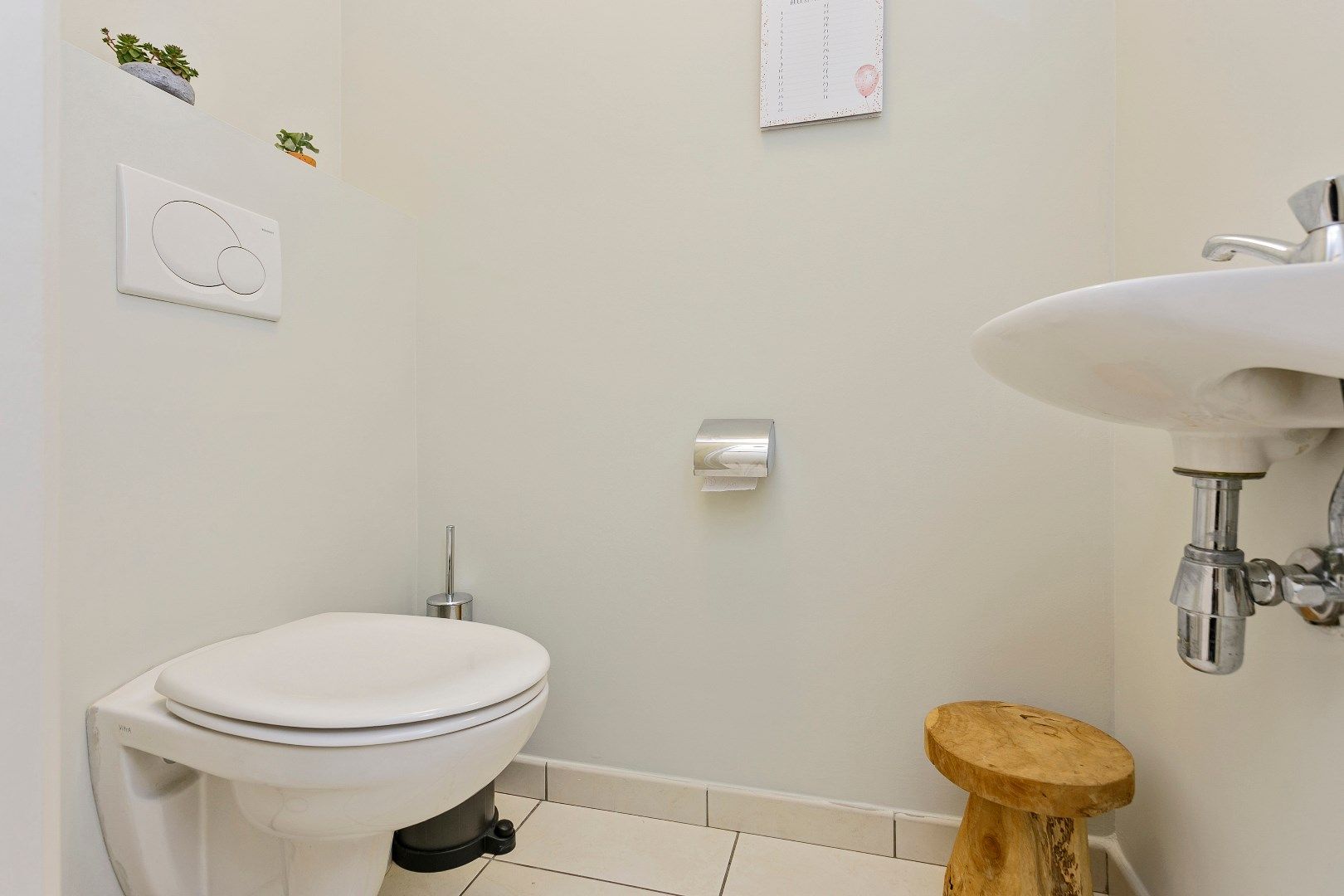 Comfortabel appartement voorzien van 3 slaapkamers, een fraai terras en een autostandplaats gelegen in het centrum van Kinrooi!  foto 17