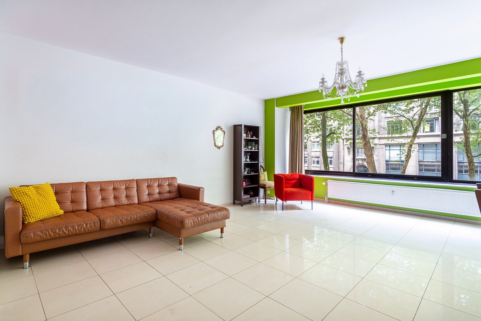 Uiterst ruim vierslaapkamer appartement tussen het Stadspark en de Theaterbuurt!  foto 5