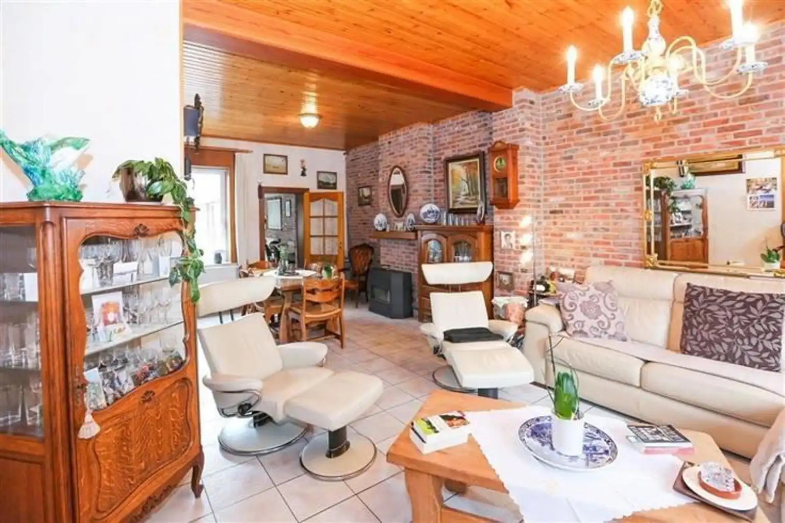 Te koop: te renoveren rijwoning op toplocatie foto 7