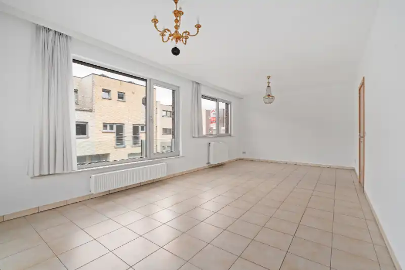 Appartement op 1eV met terras - nabij centrum! foto 5