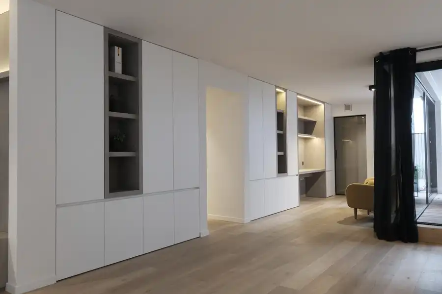 Prachtig gemeubeld luxeappartement met twee slaapkamers gelegen in dé winkelstraat van Hasselt foto 15