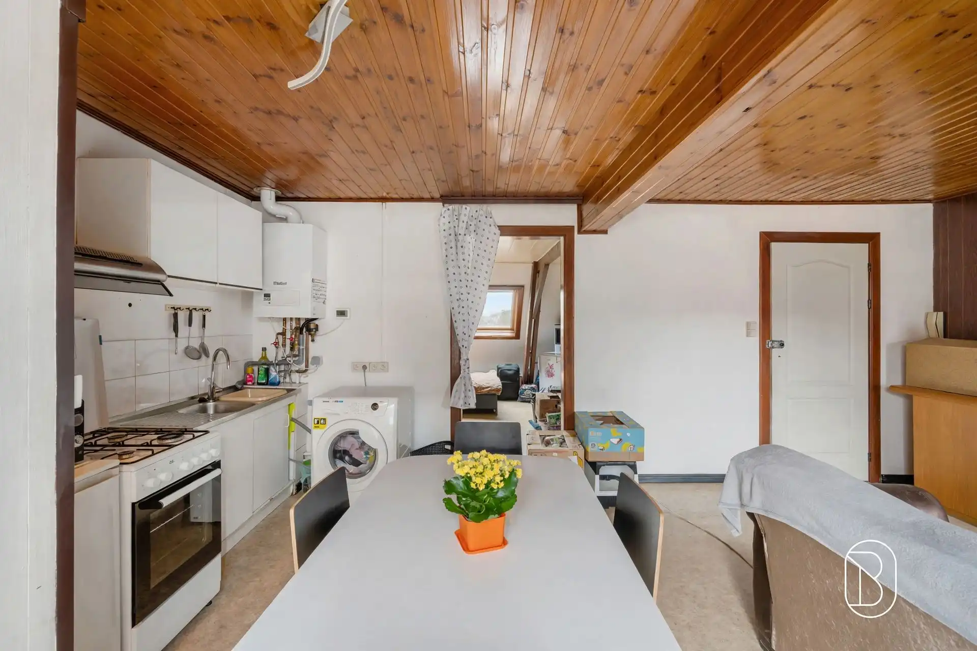Leuk appartementje met extra potentieel! foto 10