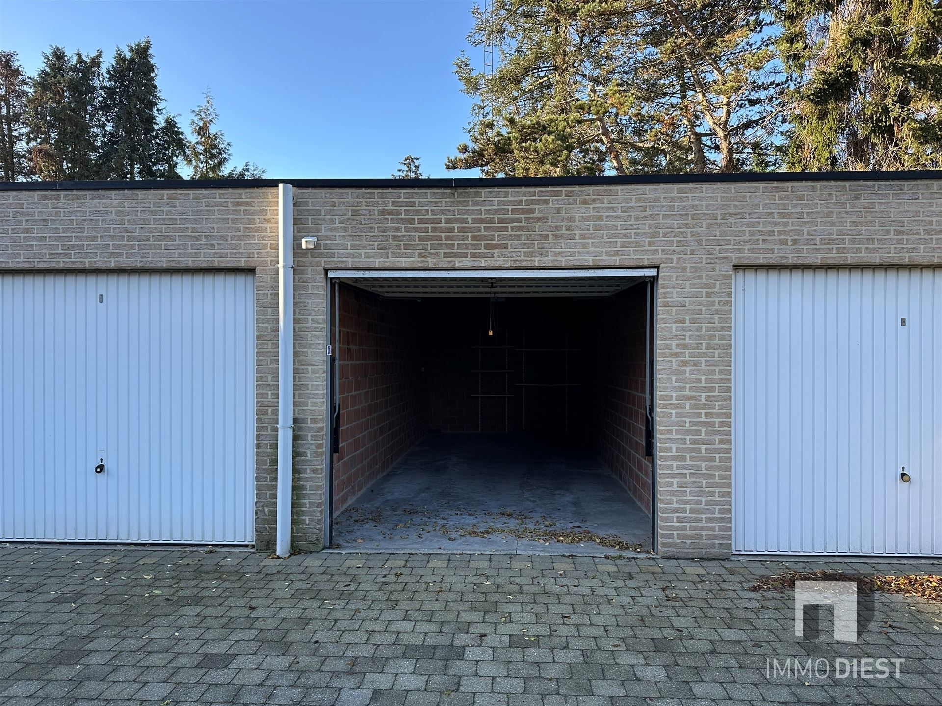 Appartement met 2 slpks, groot terras en garage foto 29