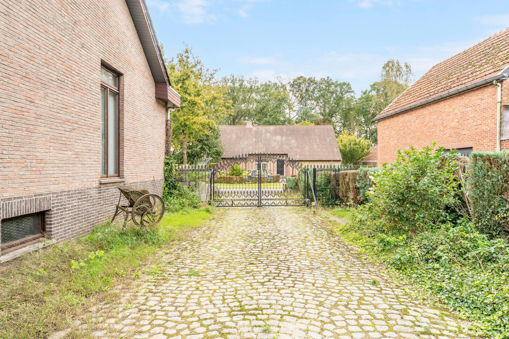 Groen gelegen bungalow op een ruim perceel van 1.754m². foto 22