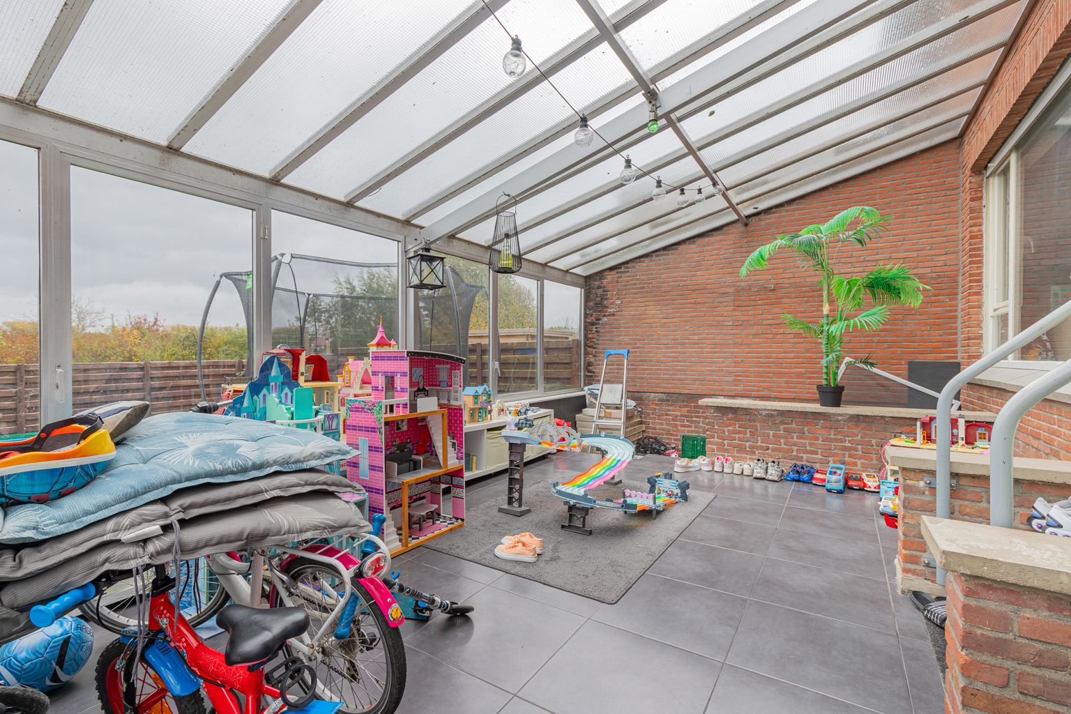 Gezinswoning met 3 slaapkamers! foto 10