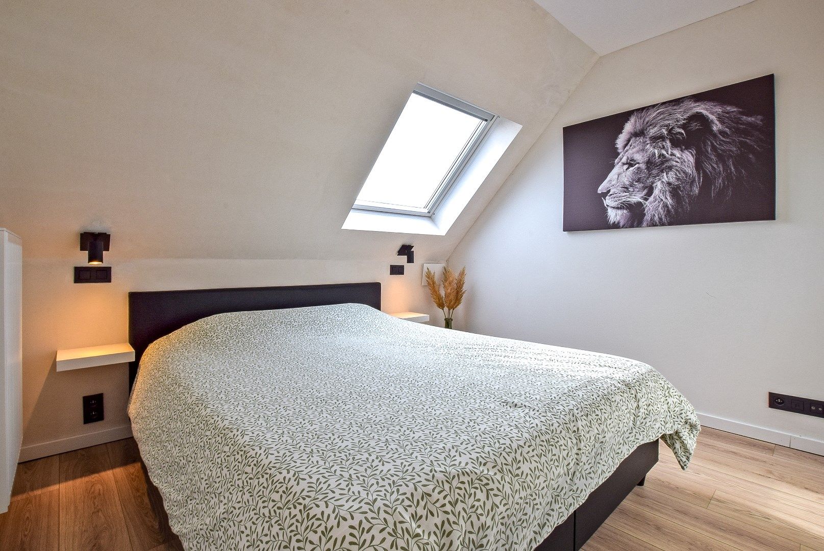 Prachtig recent (2021) duplexappartement (102 m²) met 2 slaapkamers te Nieuwpoort stad. foto 11