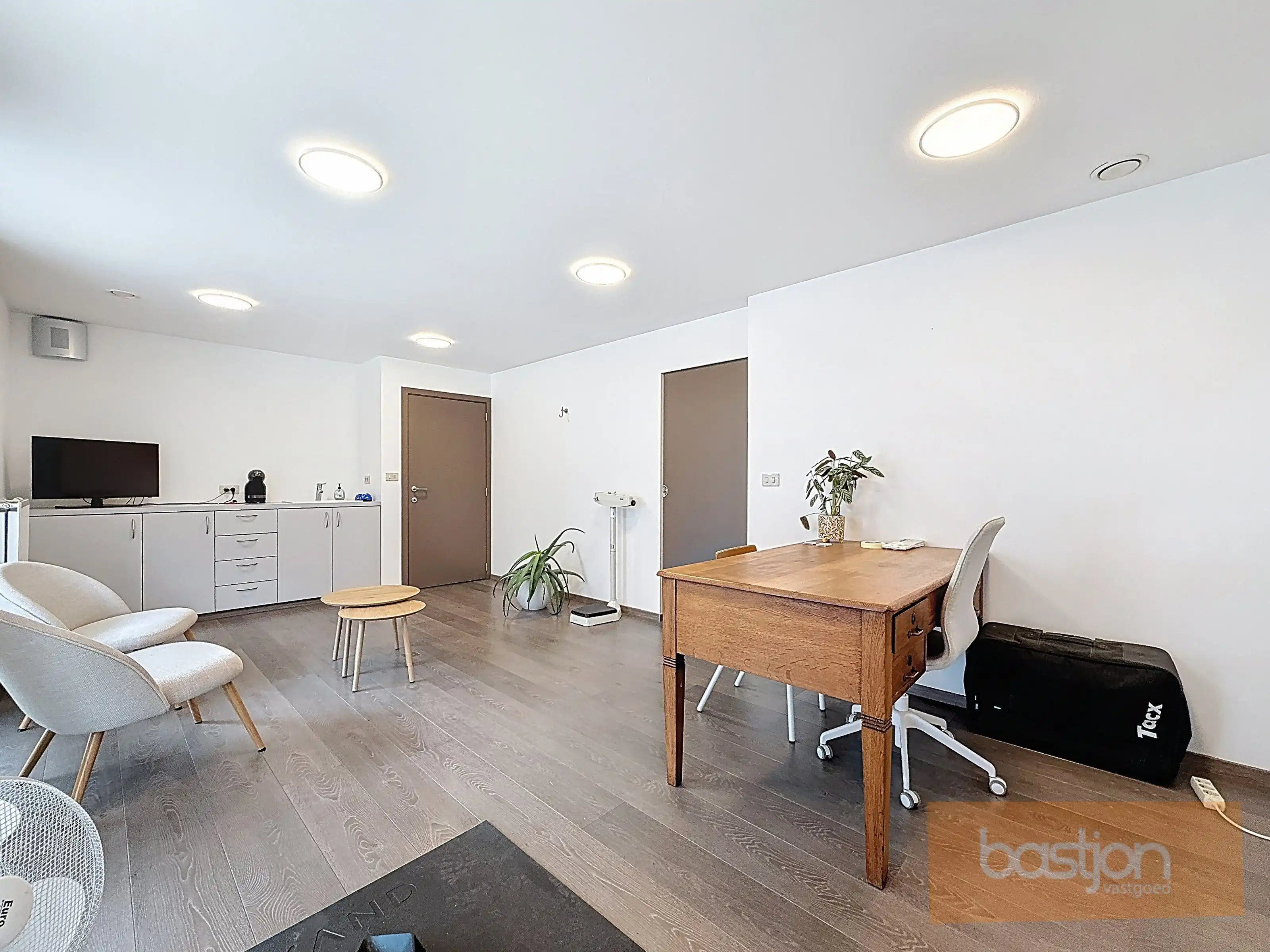 Veelzijdige handelsruimte met flexibele indelingsmogelijkheden foto 2