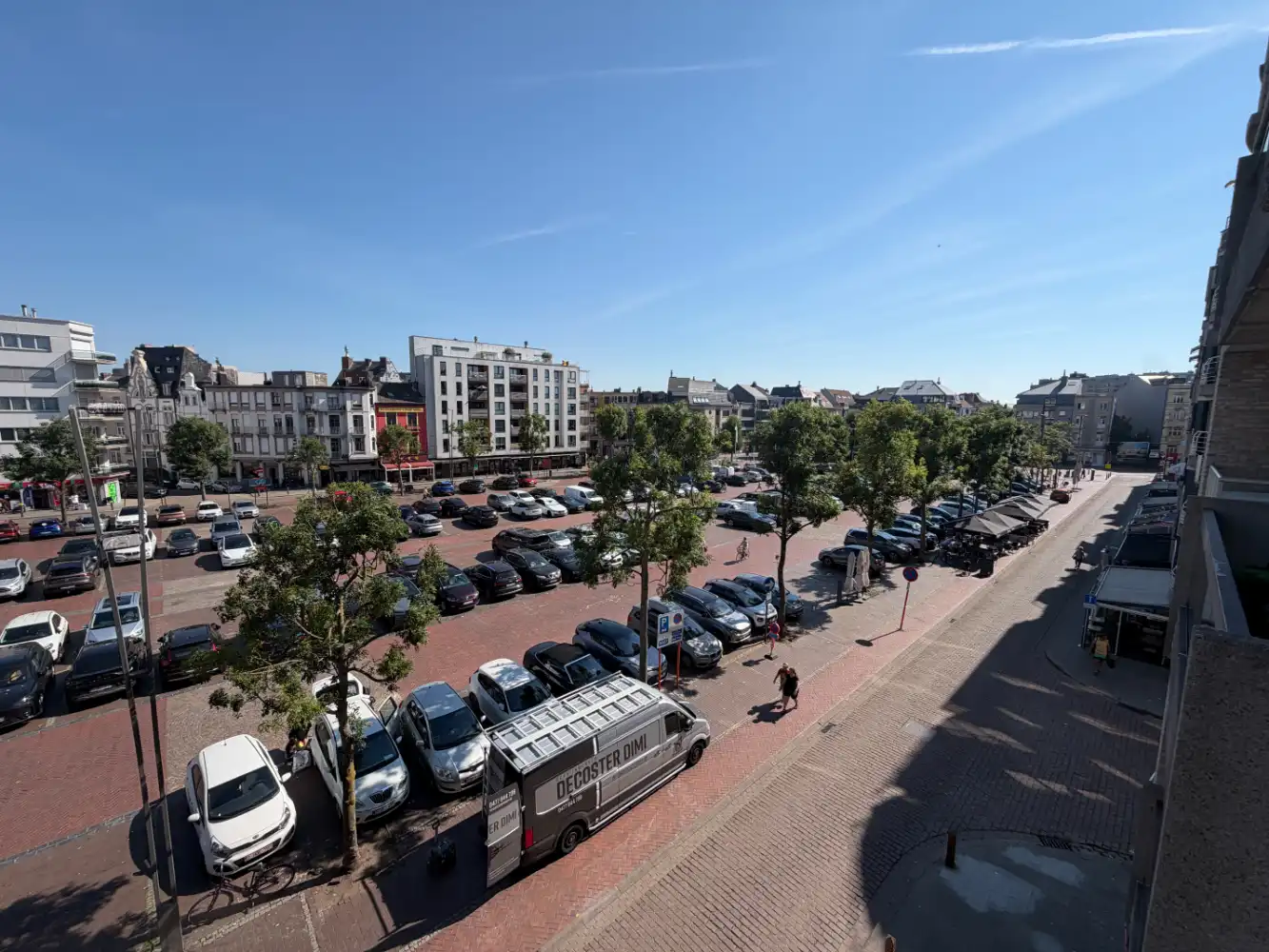 Ruim appartement te huur op de Grote Markt in Blankenberge met twee slaapkamers. Met een terrasje vooraan en achteraan- uw ideale uitvalsbasis aan de Belgische kust! foto 7