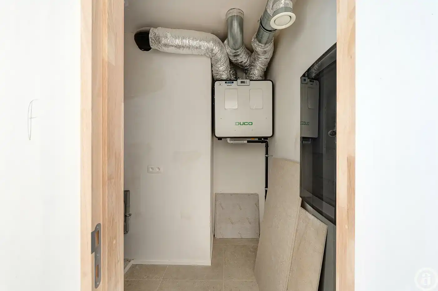 Prachtig nieuwbouwappartement met 2 slaapkamers gelegen op de gelijkvloerse verdieping foto 33