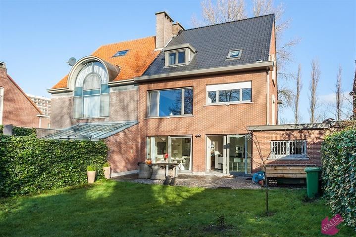 Prachtige halfopen bebouwing met tuin te Linkeroever foto 15